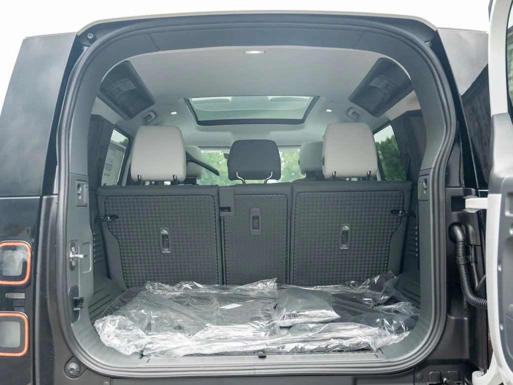New 2026 White Land Rover S image 25
