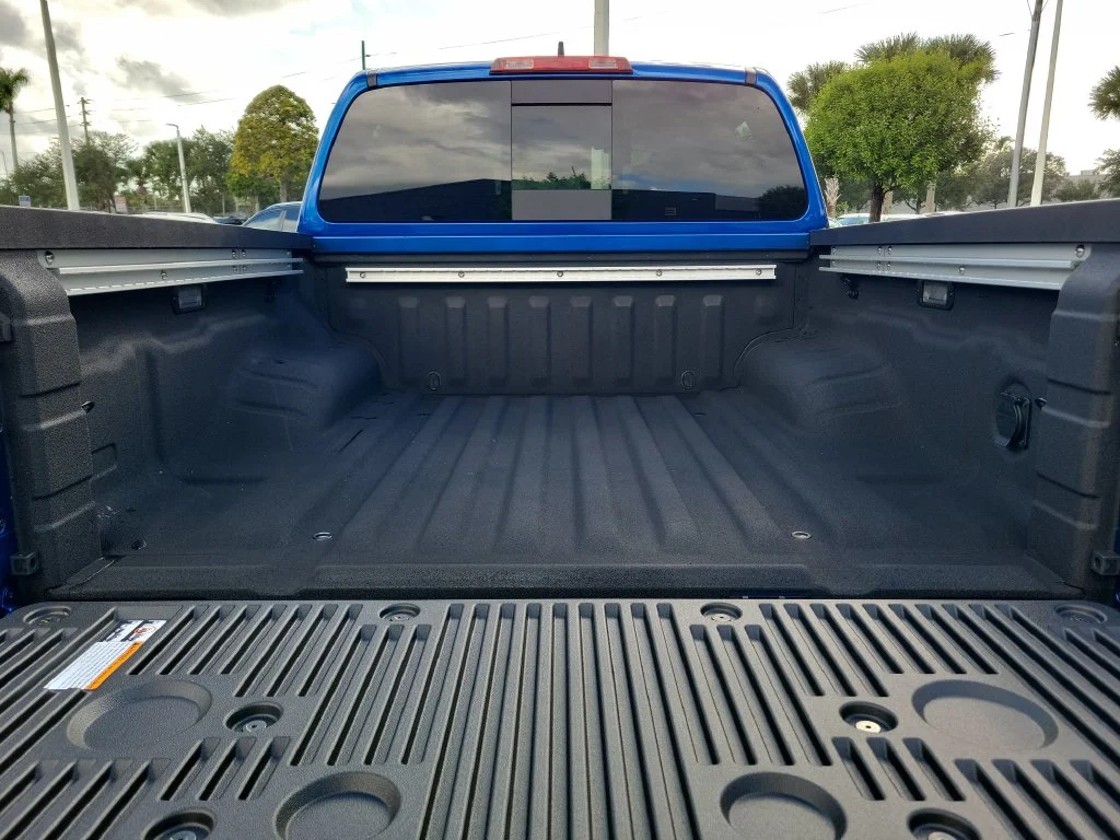 New 2027 Blue Nissan PRO-4X image 10
