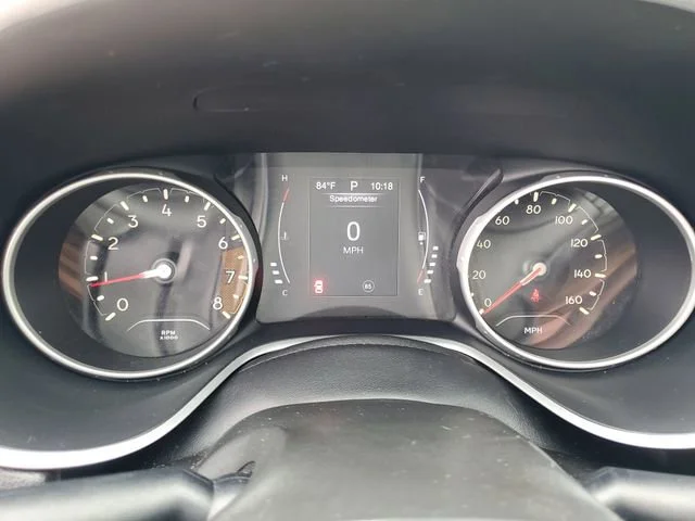Used 2018 Diamond Black C Jeep Altitude image 13