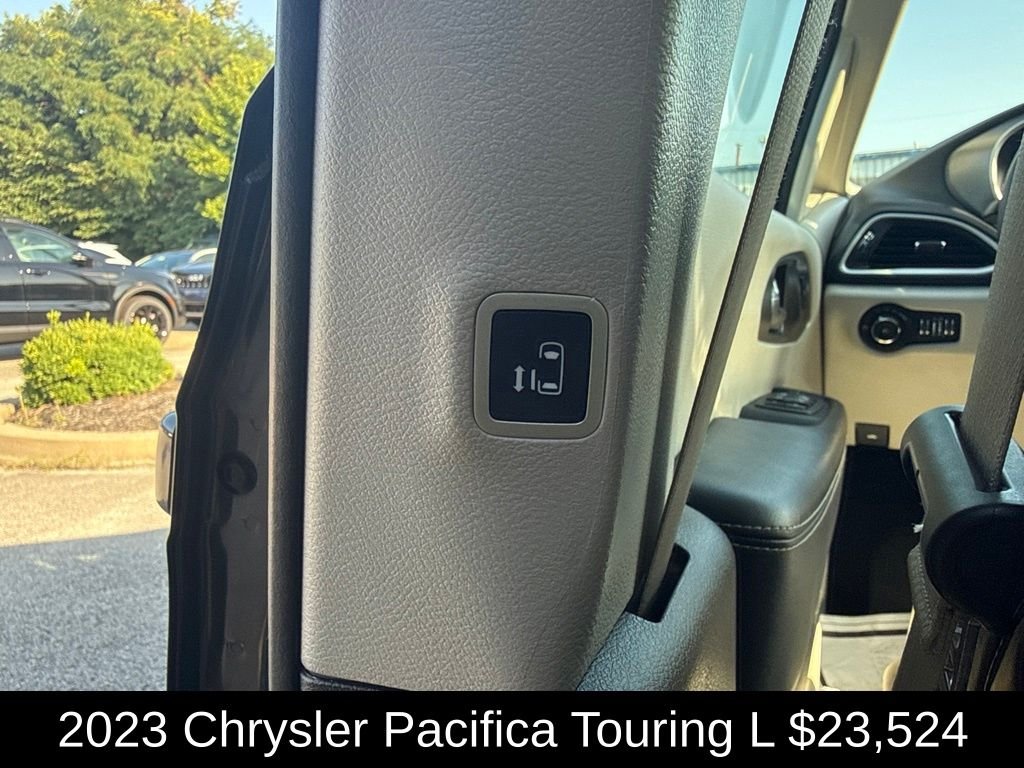 Used 2023 Crystal Metallic Chrysler Touring L image 16