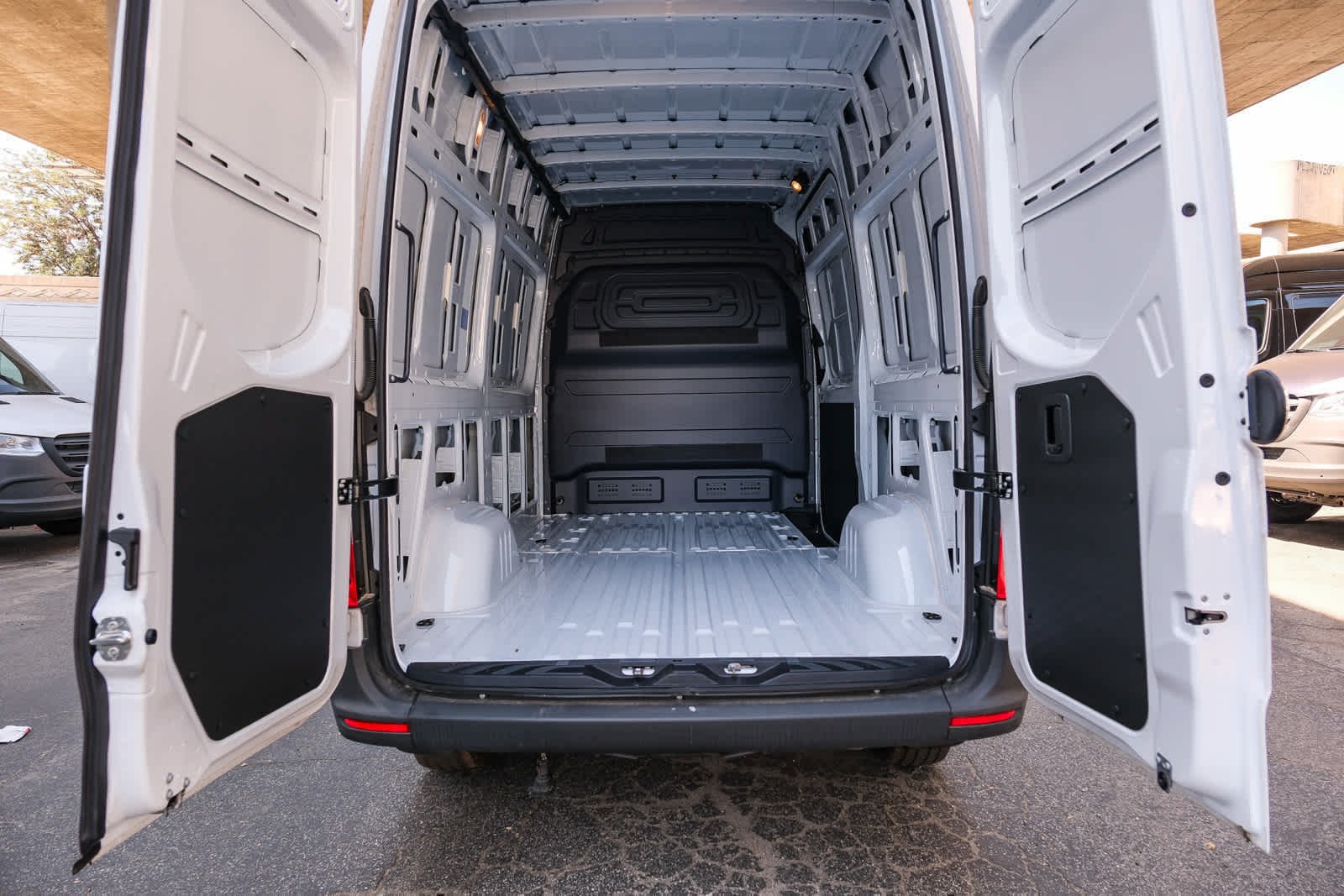 New 2025 Arctic+White Mercedes-Benz Cargo 144 WB  RWD 2.0L 4-Cylinder image 44