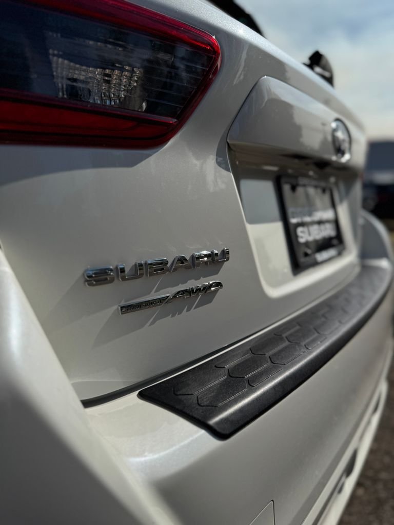 Used 2021 Crystal White Pearl Subaru Premium image 38