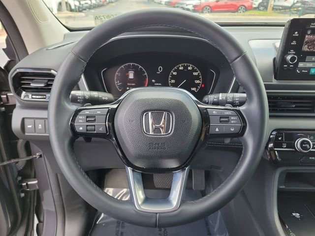 Certified Used 2023 Modern Steel Metallic Honda 2WD EX-L 7P image 26