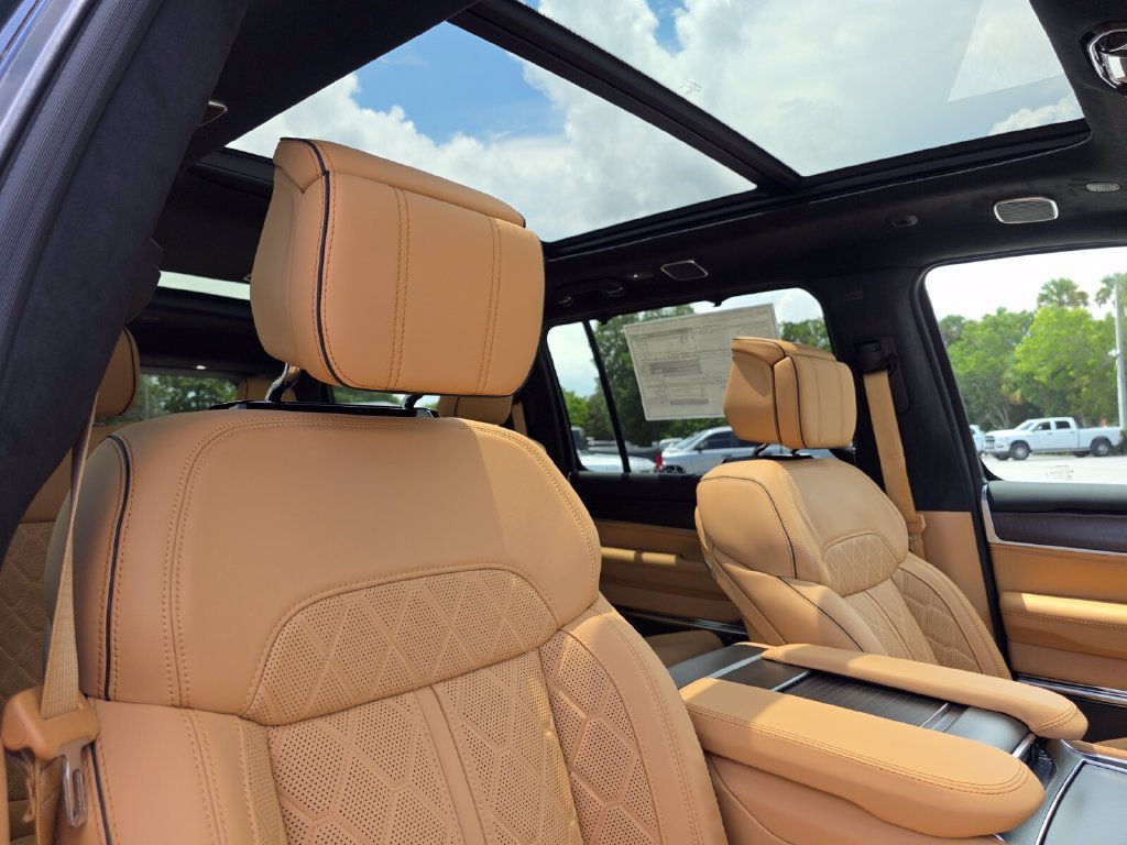 New 2026 High Gloss Black Exterior Paint Jeep Summit Reserve image 16