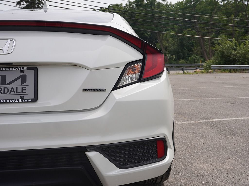 Used 2019  Honda Touring image 14
