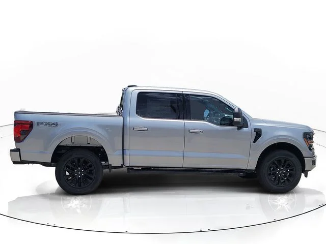 New 2026 Silver Metallic Ford XLT image 4