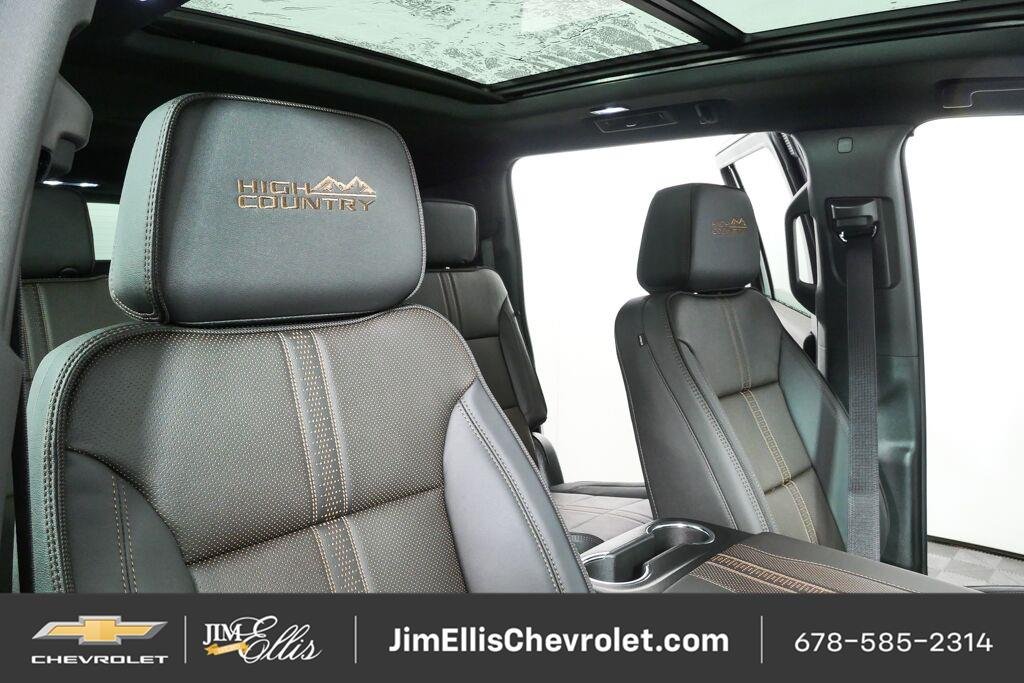 2026 Chevrolet Suburban High Country - Photo 23