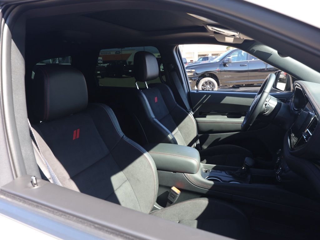 New 2026 White Knuckle Clear-Coat Exterior Paint Dodge GT Plus HEMI V8 image 20