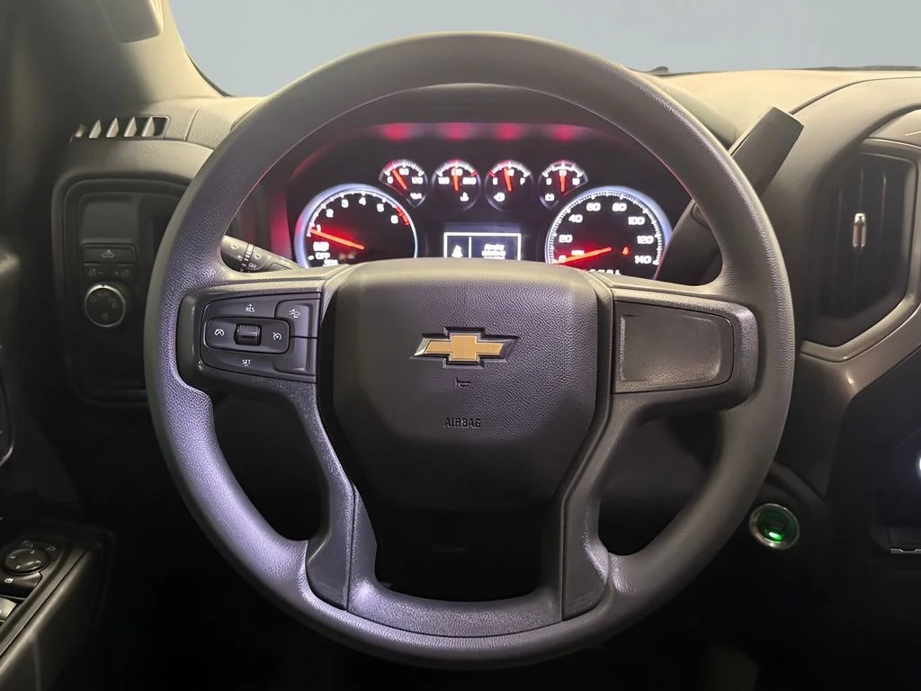 Used 2023 Black Chevrolet Custom image 21
