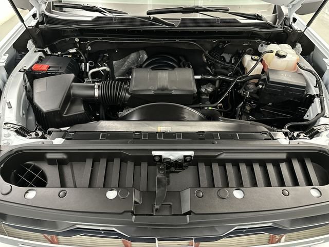 Used 2025 White Chevrolet LT image 19