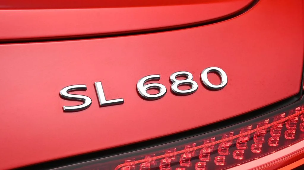 Used 2026 Red Mercedes-Benz Maybach SL 680 image 21