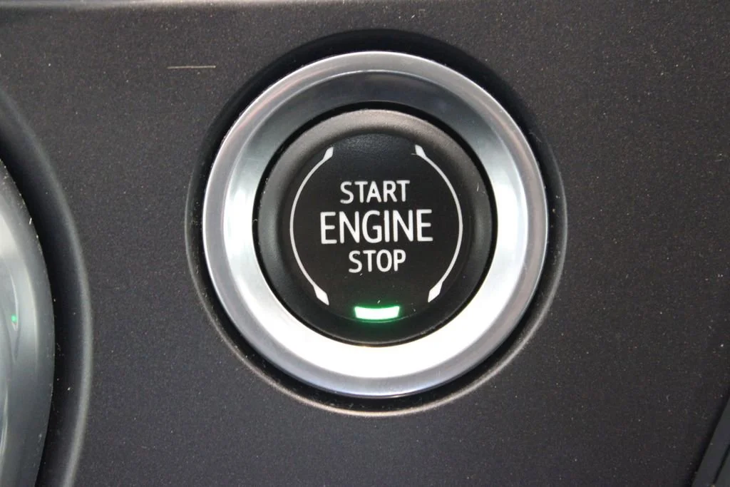 Used 2020 SUMMIT WHITE Chevrolet LT image 26