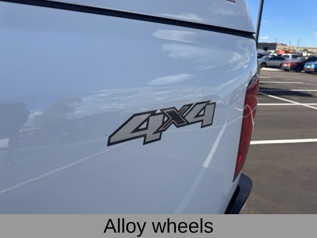 Used 2007 White Chevrolet LT image 14