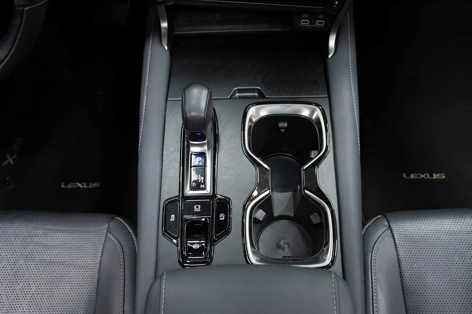 Certified Used 2023 IRIDIUM Lexus Premium Plus image 20