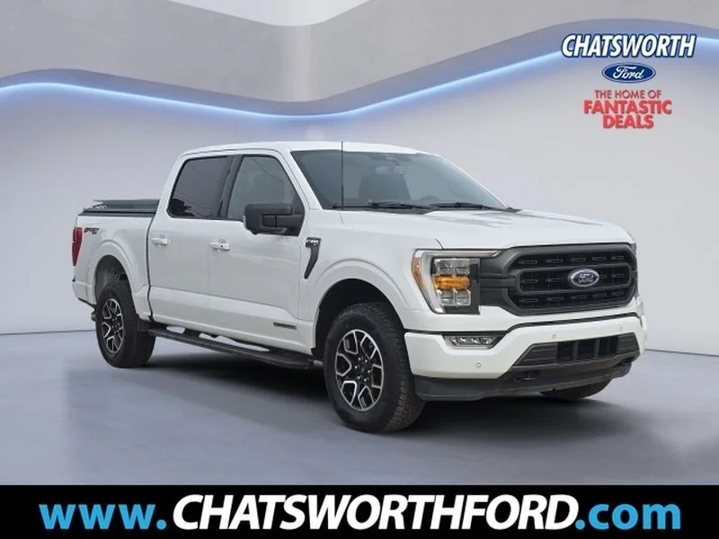 Certified Used 2023 Oxford White Ford XLT image 1