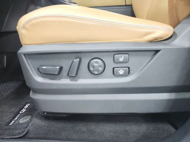 Used 2025  INFINITI SENSORY image 20