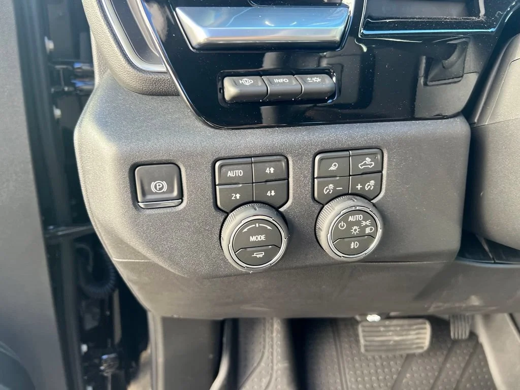 2026 Chevrolet Silverado 1500 High Country - Photo 12