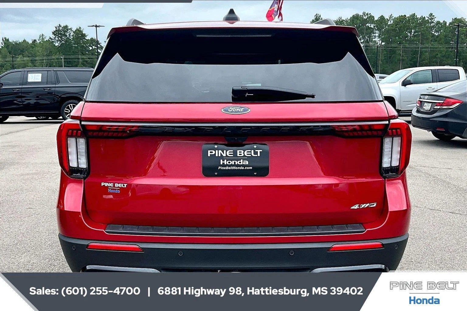 Used 2025 Rapid Red Metallic Tinted Clearcoat Ford ST-Line image 4