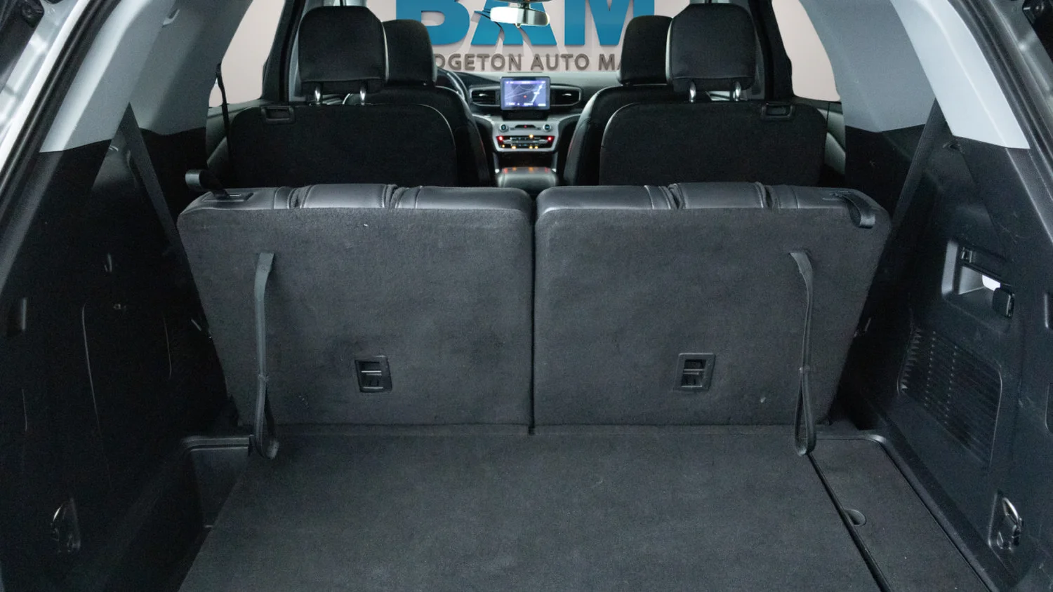 Certified Used 2023 Silver Ford XLT image 27