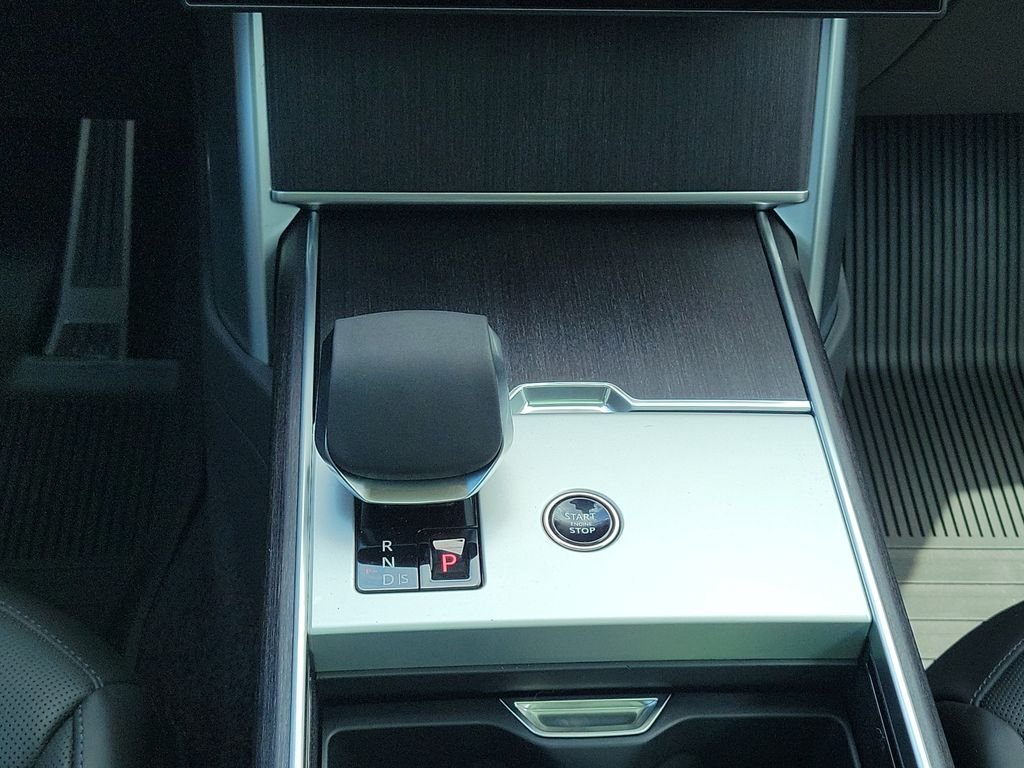 New 2026 Charente Grey Land Rover SE image 20