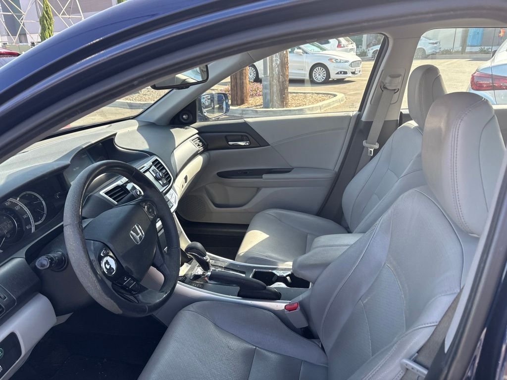 Used 2013  Honda EX-L image 11