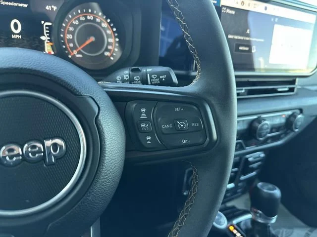Used 2024 Geen Jeep Sport S image 36