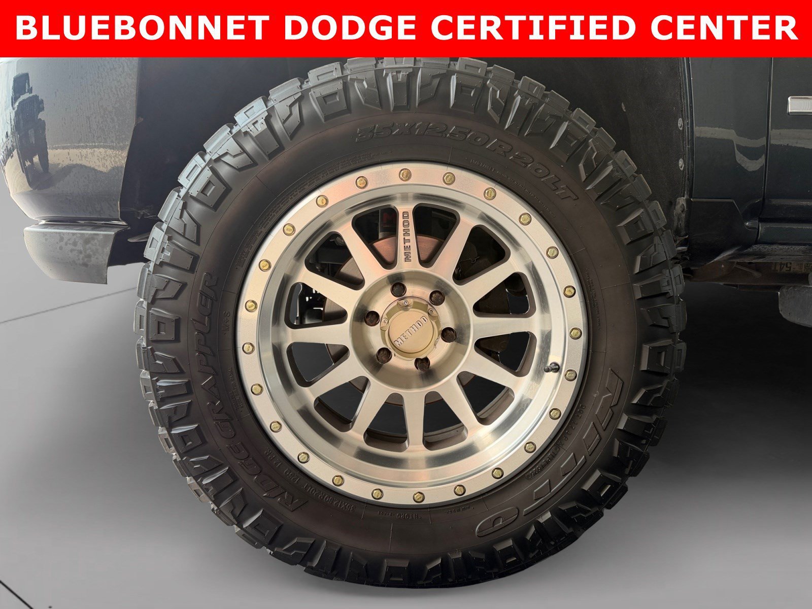 Used 2017 Graphite Metallic Chevrolet High Country image 9