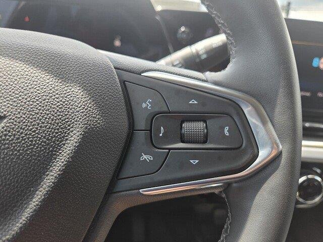 Used 2024 Summit White Chevrolet LT image 13