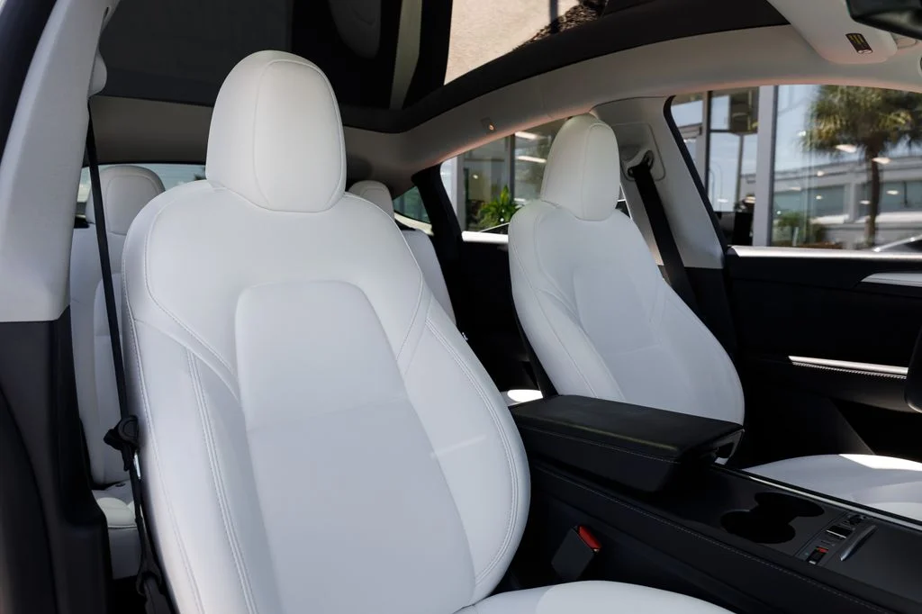 Used 2023  Tesla Long Range image 10