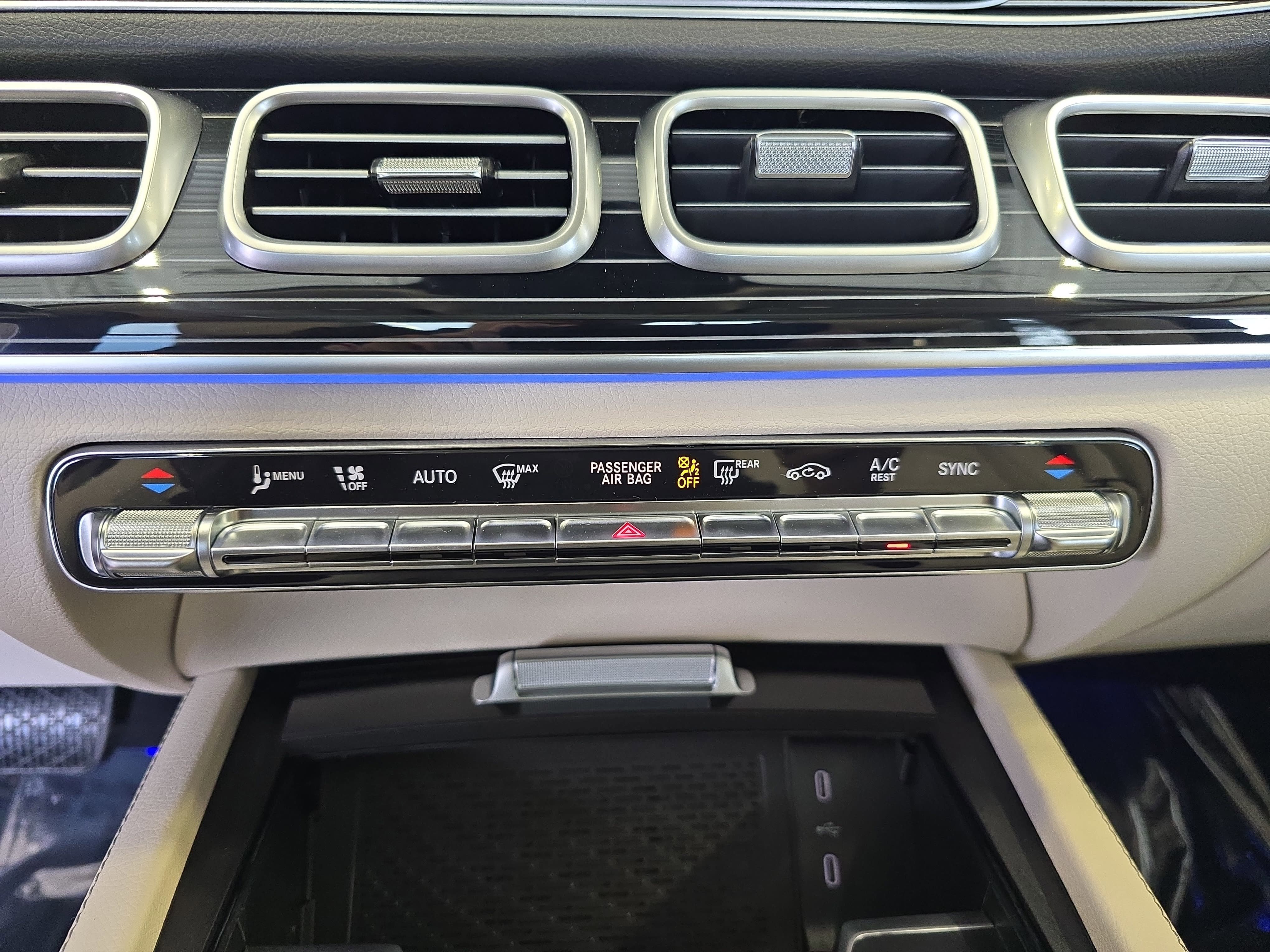 New 2026 MANUFAKTUR Moonlight White Metallic Mercedes-Benz GLE350 image 23