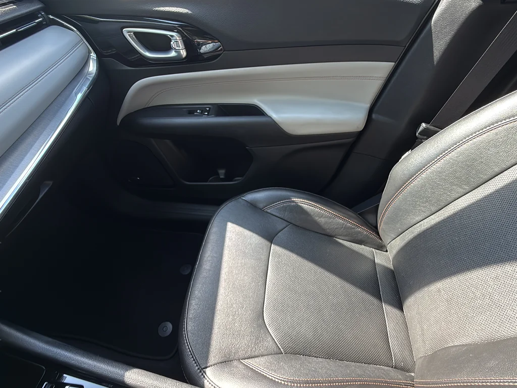 Used 2023 White Jeep Limited image 26