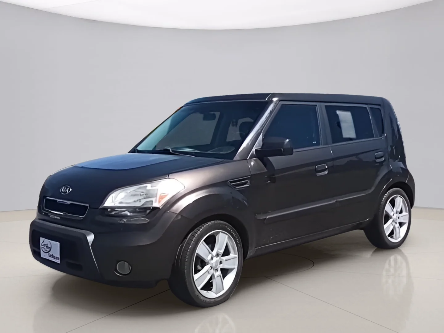 Used 2010 Gray Kia ! WAGON image 1