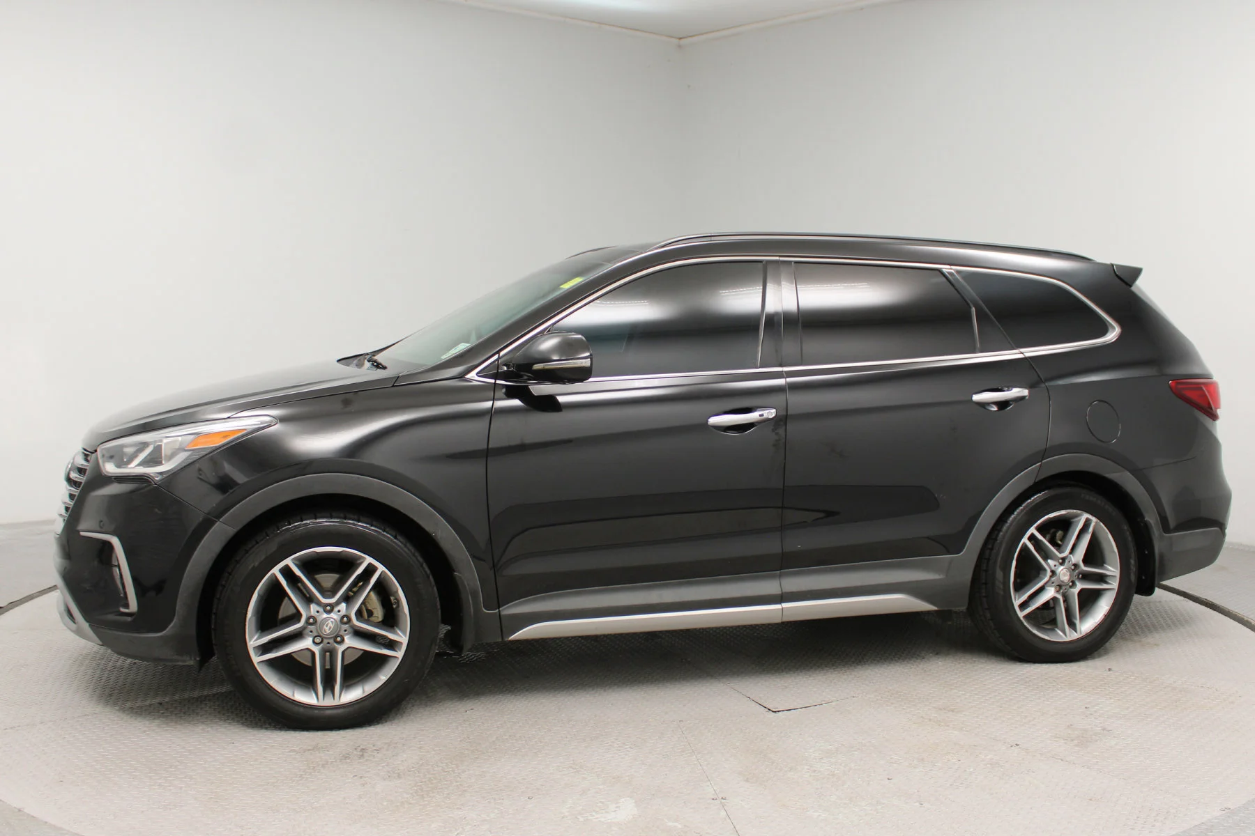 Used 2018 Becketts Black Hyundai Limited Ultimate 3.3L Auto image 35
