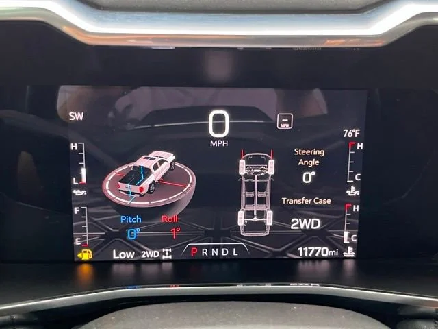 Used 2023 Onyx Black GMC Elevation image 32