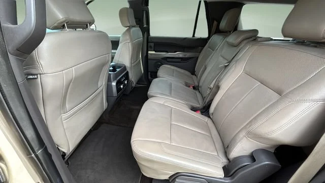 Used 2018 Gold Ford XLT image 19