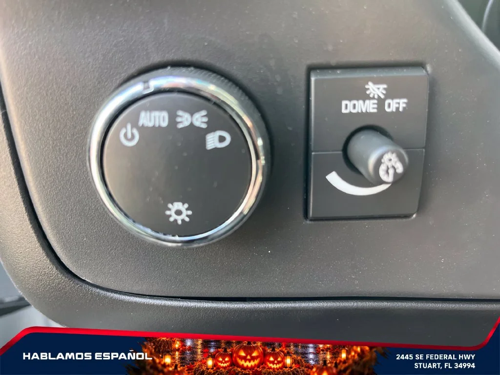 New 2026 Summit White GMC Work Van image 15