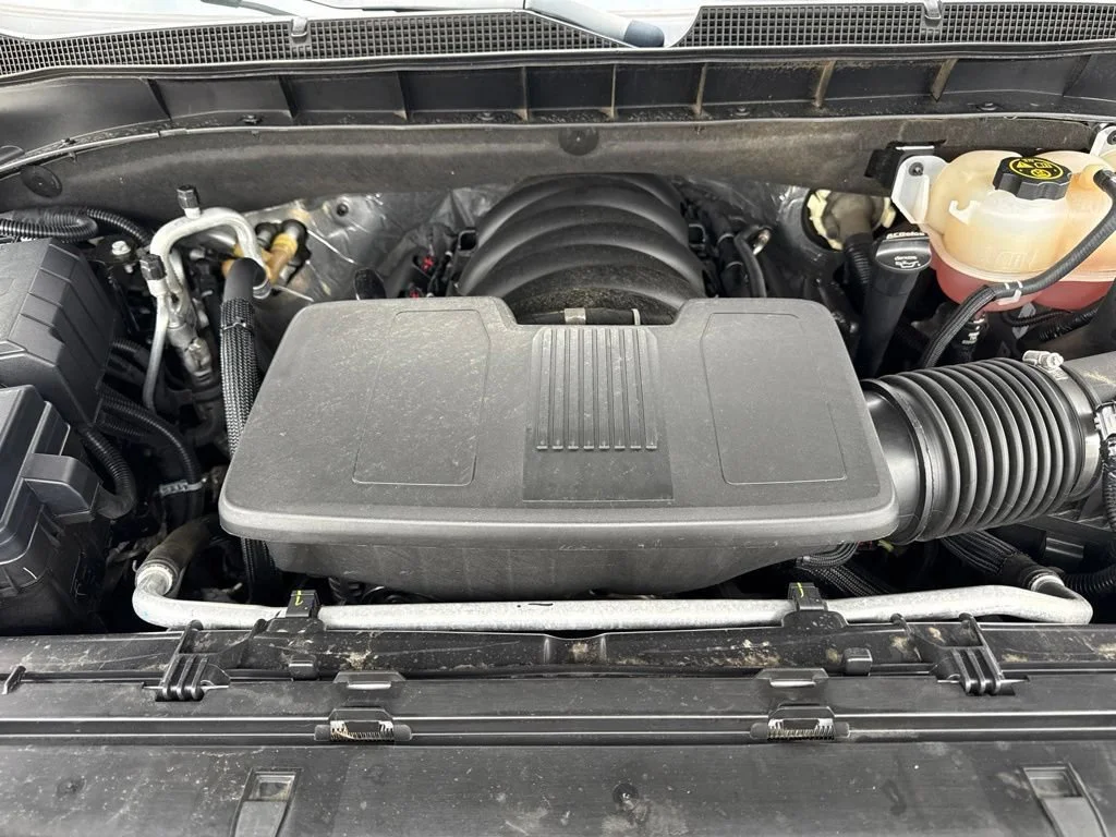 Used 2023 Black Chevrolet Z71 image 37