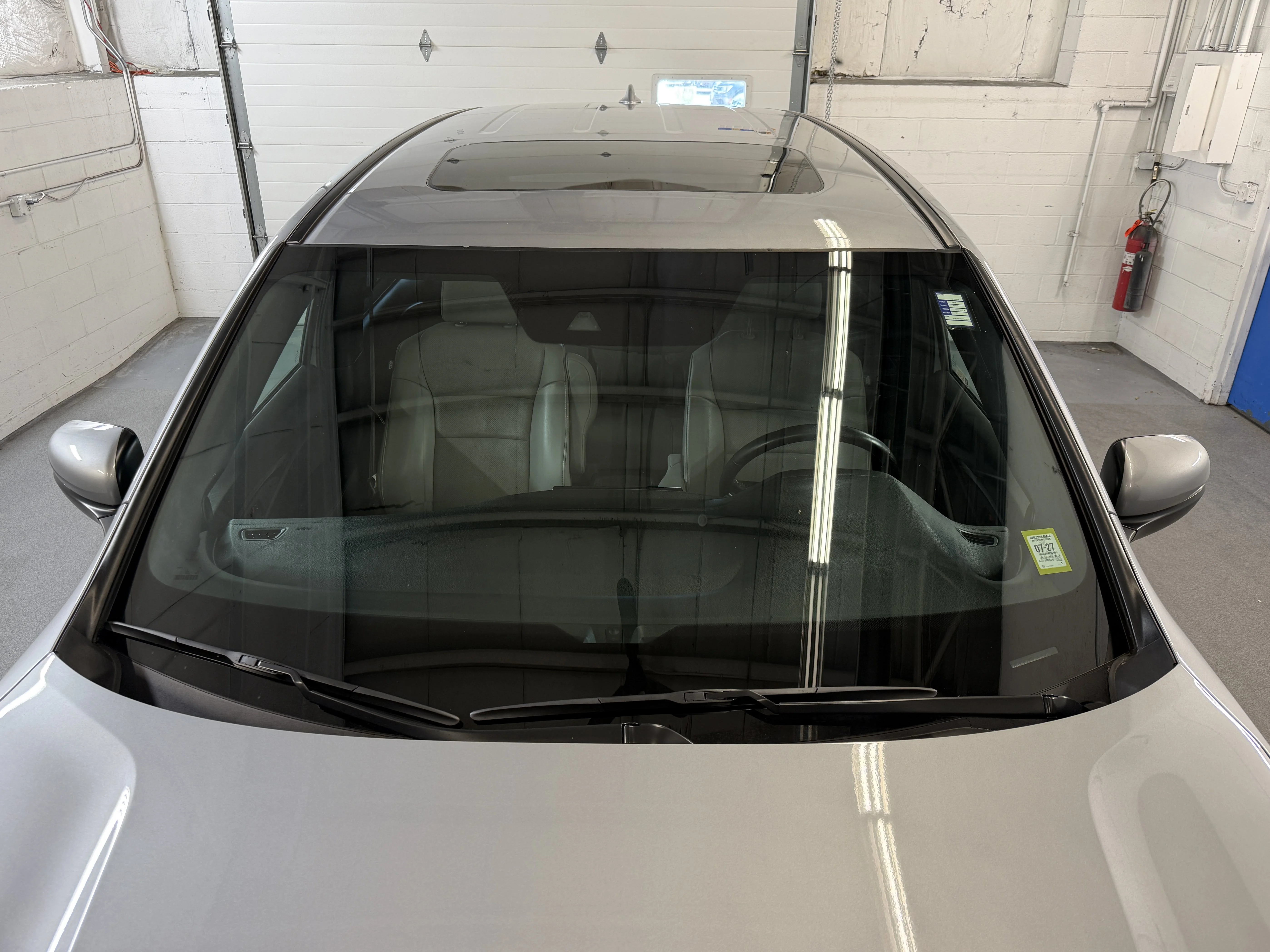 Certified Used 2023 Lunar Silver Metallic Honda EX-L image 4
