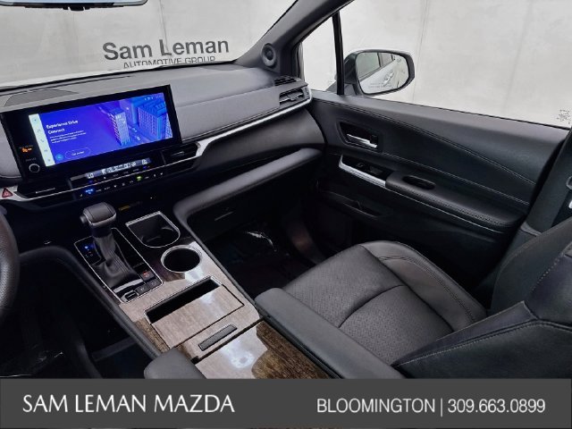 Used 2025 Beige Toyota Platinum image 25