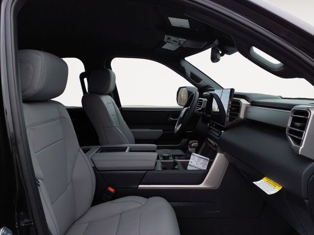 2026 Toyota Tundra Limited - Photo 15