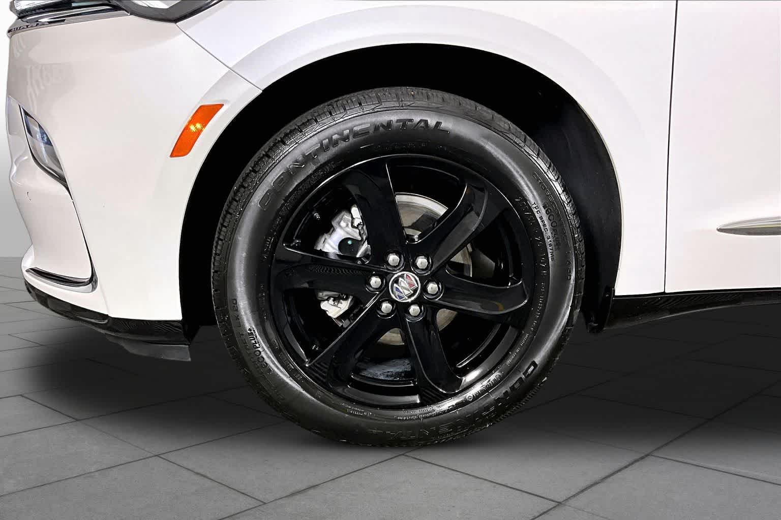 Used 2024 White Frost Tricoat Buick Essence image 11