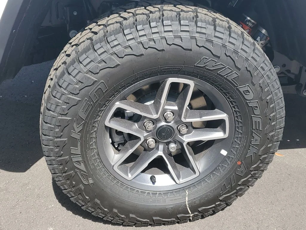 New 2026 White Jeep Mojave image 4