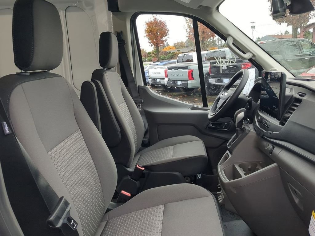 New 2026 Oxford White Ford Cargo Van image 60