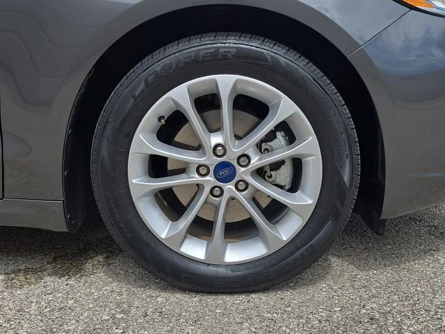 Used 2019 Magnetic Ford SE image 41