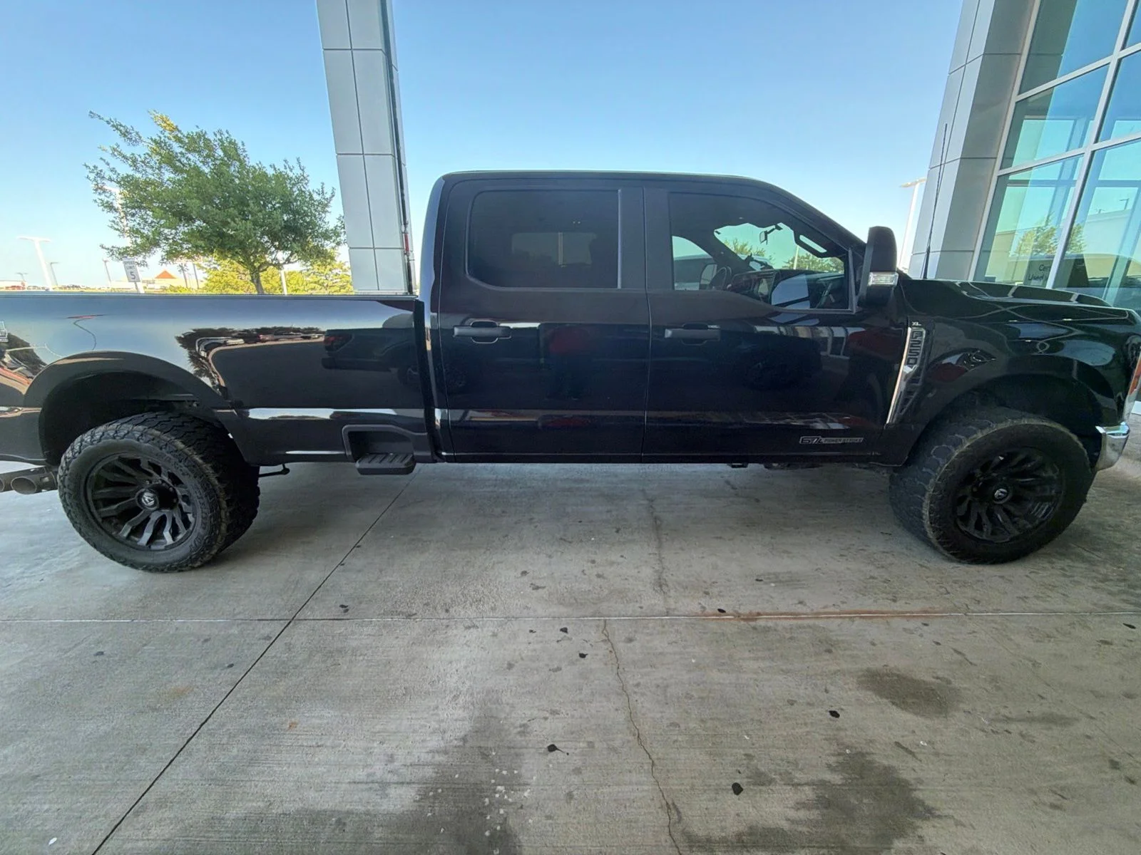 Used 2023 Black Ford XL image 14