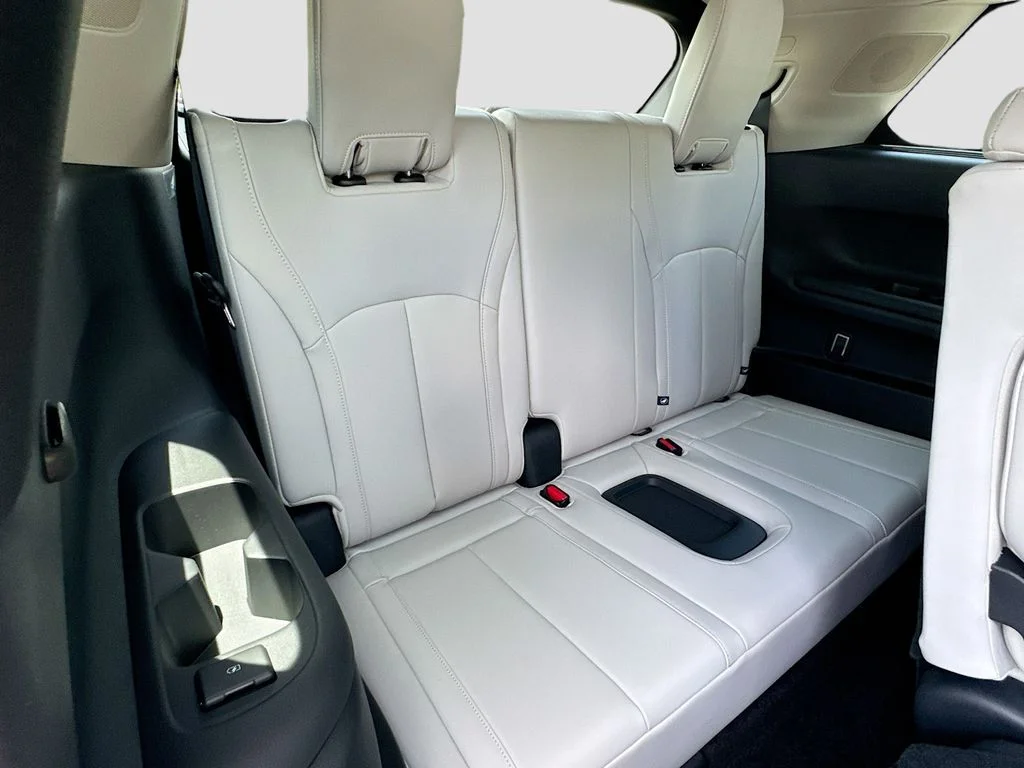 New 2027 RADIANT WHITE INFINITI Luxe FWD image 29