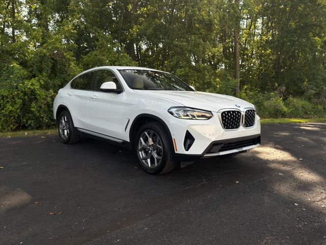 Certified Used 2024 Alpine White BMW xDrive30i image 4