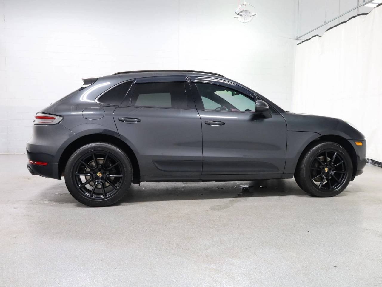 Used 2020 Vulcano Gray Metallic Porsche Macan image 10