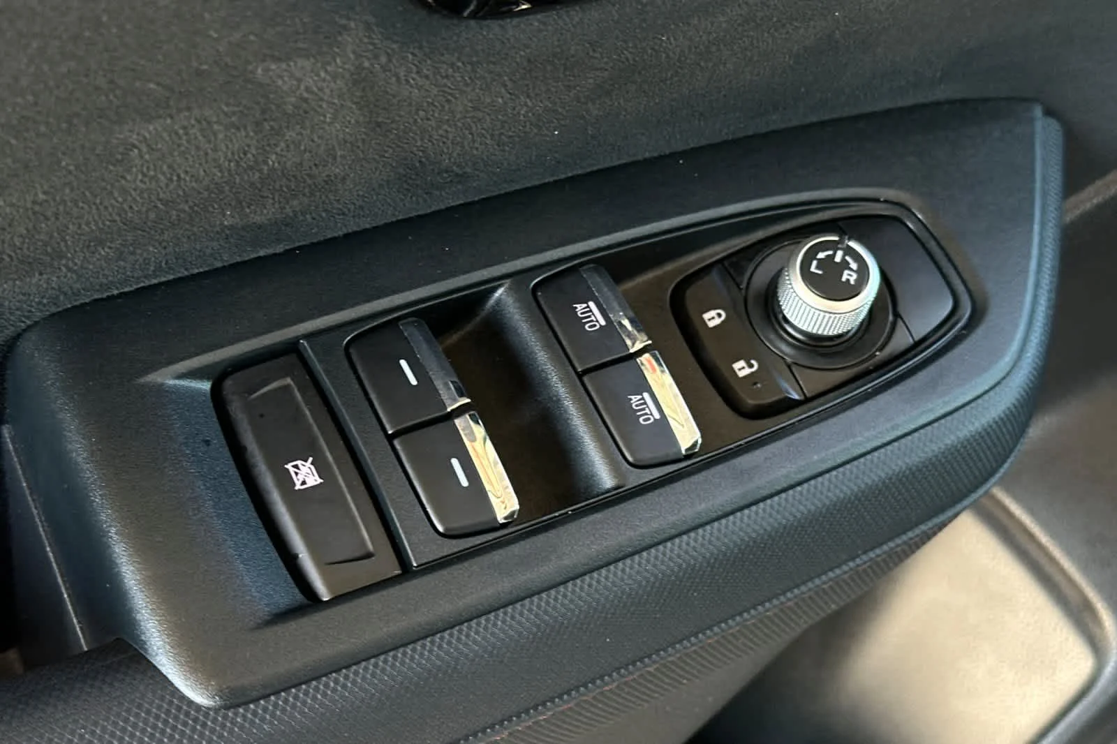 Used 2025 Ice Silver Metallic Subaru Touring Hybrid image 13