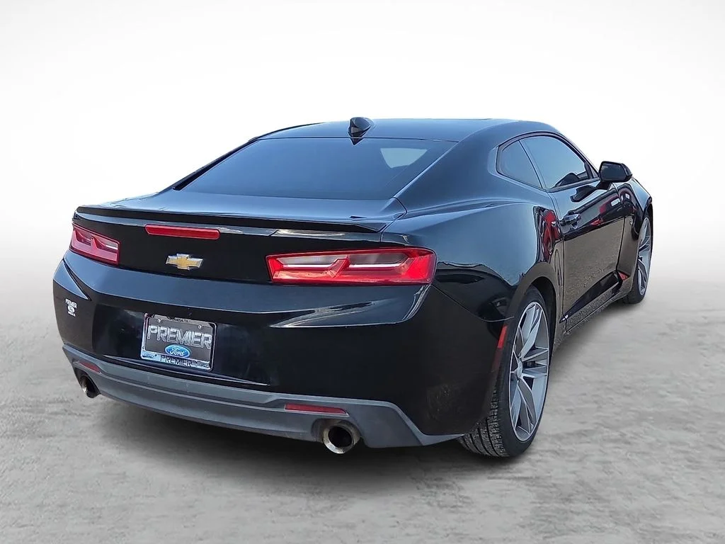 Used 2018 Black Chevrolet 1LT image 10
